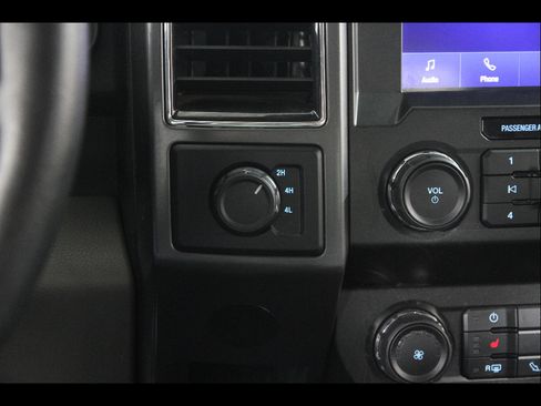 Used 2020 Ford F150 XLT w/ Equipment Group 302A Luxury AWD/4WD image 15