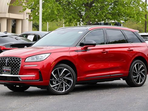 Certified 2024 Lincoln Corsair Grand Touring AWD/4WD image 17