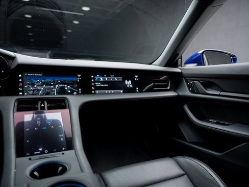 Used 2023 Porsche Taycan w/ Premium Package image 38