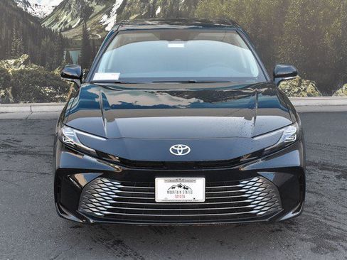 New 2026 Toyota Camry XLE AWD/4WD image 2
