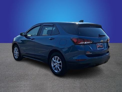 Used 2024 Chevrolet Equinox LS w/ LS Convenience Package FWD image 4