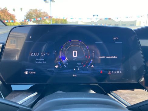 New 2026 Chevrolet Suburban Premier image 2