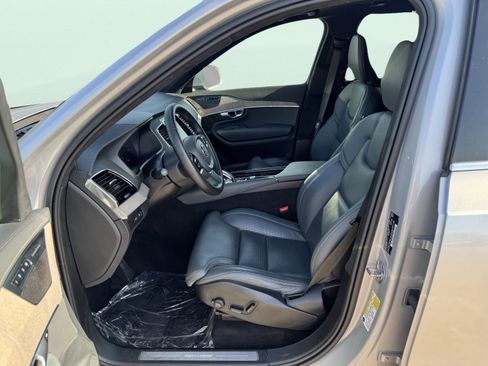Used 2024 Volvo XC90 T8 Ultimate w/ Lounge Package image 14