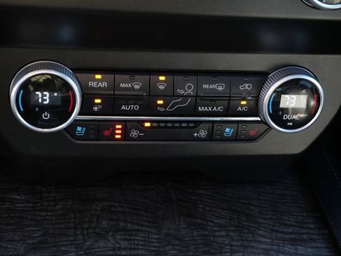Used 2021 Ford Expedition Limited AWD/4WD image 22