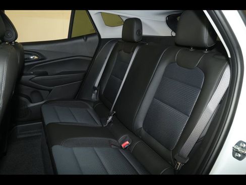 New 2026 Chevrolet Trax LT FWD image 18