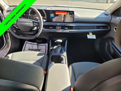 New 2025 Kia K4 LXS image 7