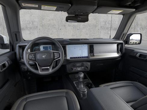 New 2025 Ford Bronco Outer Banks image 9