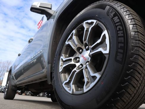 Certified 2026 GMC Sierra 1500 SLT AWD/4WD image 13