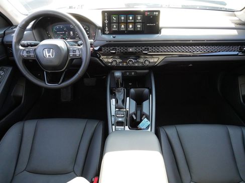 Used 2025 Honda Accord EX-L image 10