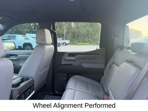 Used 2024 GMC Sierra 1500 SLT AWD/4WD image 11