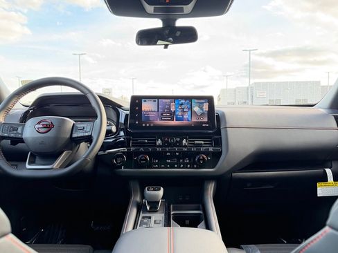 New 2026 Nissan Pathfinder SV image 29