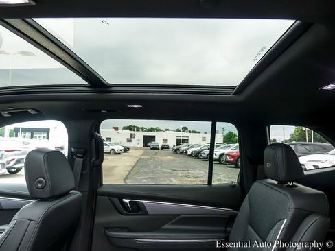 New 2026 Buick Enclave Sport Touring w/ Power Package image 12