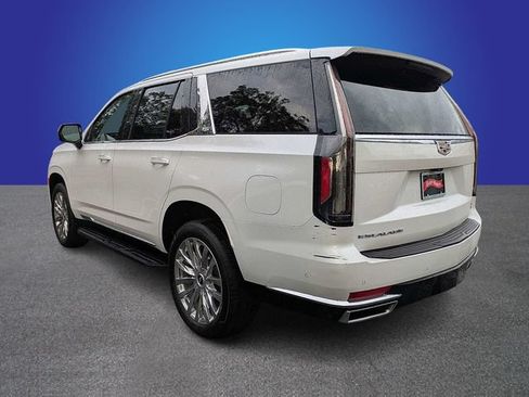 Used 2023 Cadillac Escalade Premium Luxury RWD image 2