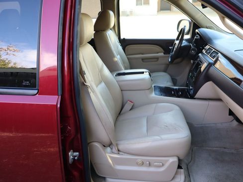 Used 2011 GMC Yukon Denali image 24