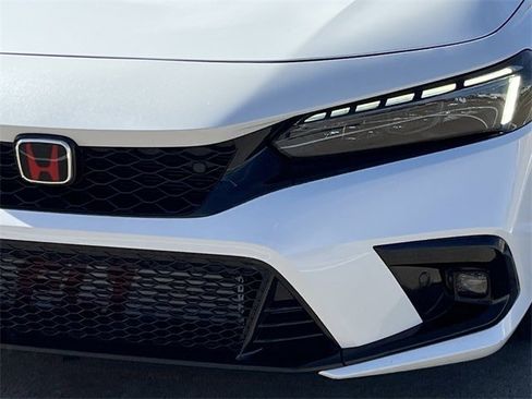 Used 2022 Honda Civic Sport Touring image 9