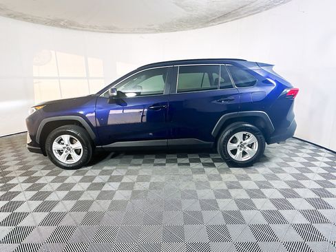 Used 2020 Toyota RAV4 XLE FWD image 6