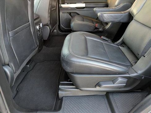 Used 2023 Ford Explorer Limited image 19