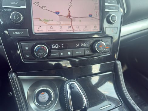 Used 2023 Nissan Maxima SV w/ Floor Mat Group FWD image 20