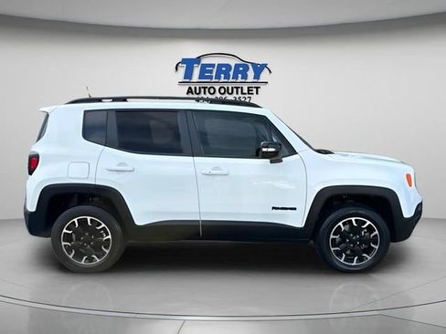 Used 2023 Jeep Renegade Latitude AWD/4WD image 1