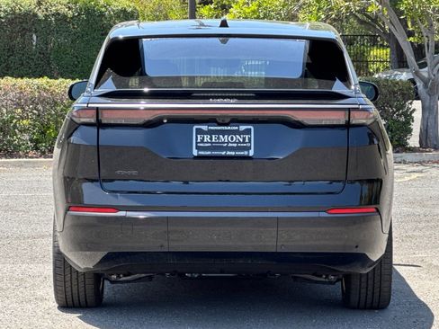 New 2025 Jeep Wagoneer S Limited image 4