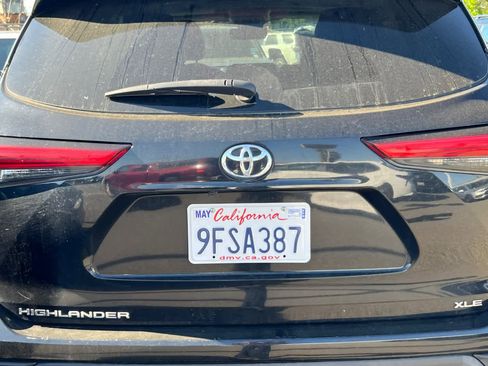 Used 2023 Toyota Highlander XLE image 19