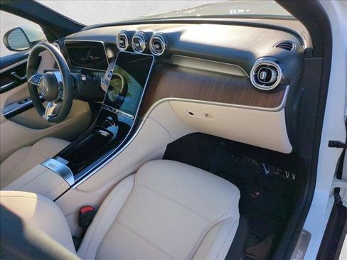 Certified 2025 Mercedes-Benz GLC 300 image 24