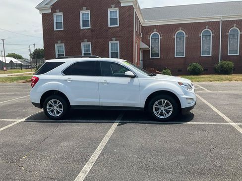Used 2017 Chevrolet Equinox LT w/ Convenience Package FWD image 3