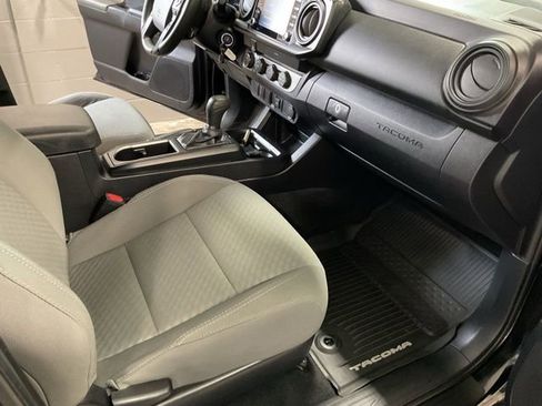 Used 2020 Toyota Tacoma SR image 19