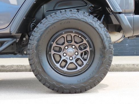 Used 2023 Jeep Wrangler Unlimited Sport w/ Xtreme 35 Tire Package AWD/4WD image 15