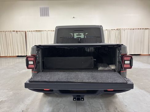 Used 2021 Jeep Gladiator Mojave AWD/4WD image 8