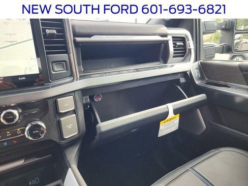 New 2025 Ford F250 Platinum image 26