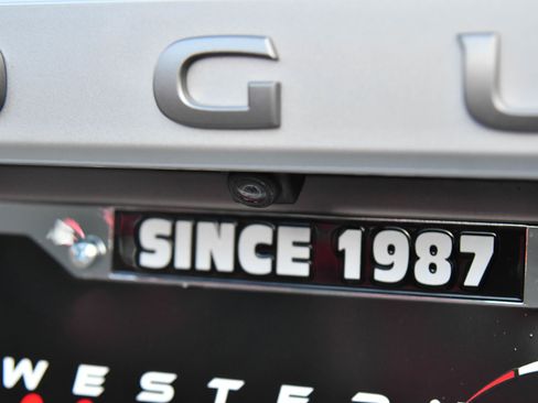 Used 2024 Nissan Rogue SV image 38