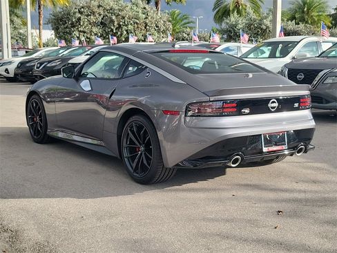 Certified 2024 Nissan Z Performance w/ Floor Mat Package image 4