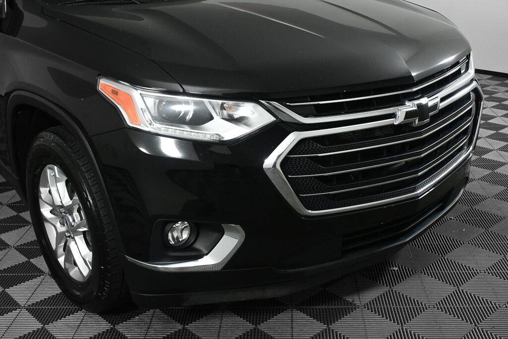 Used 2021 Chevrolet Traverse LT FWD image 33