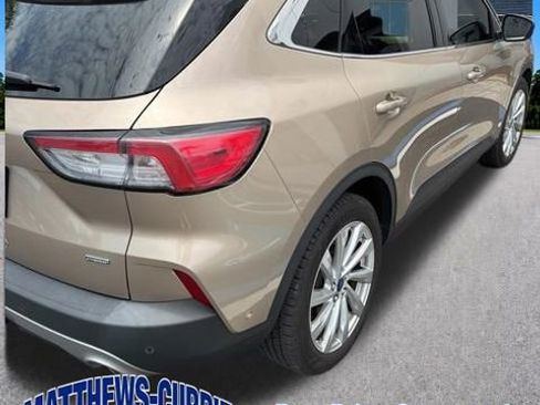 Used 2021 Ford Escape Titanium w/ Titanium Elite Package FWD image 3