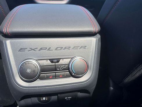Used 2025 Ford Explorer ST AWD/4WD image 22
