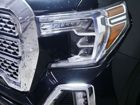 Used 2020 GMC Sierra 1500 Denali w/ Technology Package AWD/4WD image 16