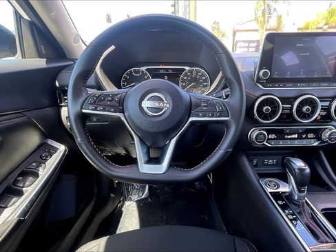 Used 2025 Nissan Sentra SR FWD image 5