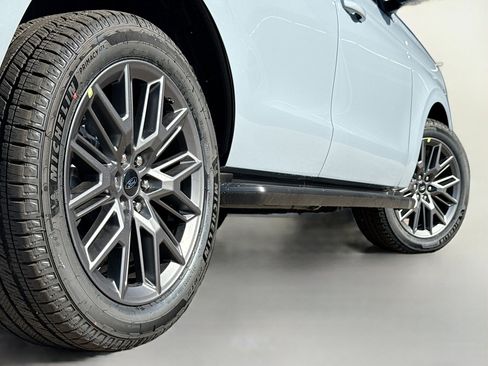 New 2026 Ford Expedition Platinum AWD/4WD image 16