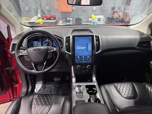 Used 2023 Ford Edge Titanium image 19