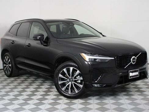 Certified 2025 Volvo XC60 B5 Core image 34