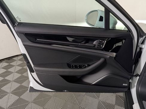 New 2026 Porsche Panamera RWD image 25