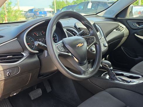 Used 2024 Chevrolet Malibu LT FWD image 14