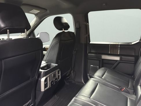 Used 2019 Ford F150 Lariat image 29