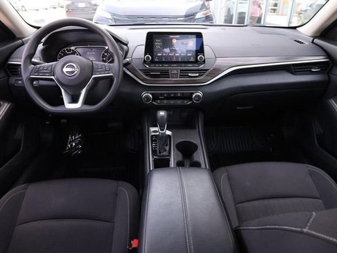 Certified 2025 Nissan Altima 2.5 SV FWD image 20