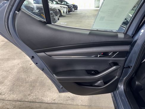 Used 2022 MAZDA MAZDA3 s image 16