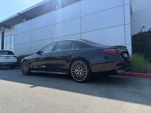 Used 2023 Mercedes-Benz S 500 4MATIC image 3