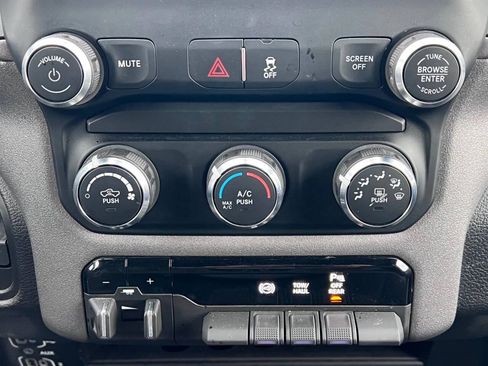 Used 2024 RAM 3500 Tradesman w/ Chrome Appearance Group AWD/4WD image 25