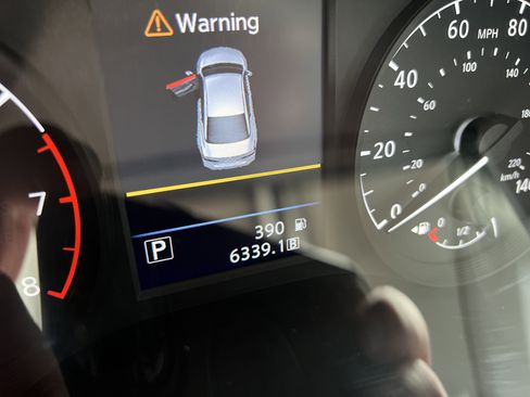 Used 2023 Nissan Altima 2.5 S image 3