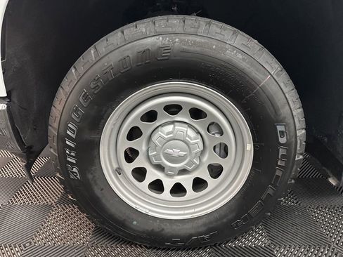 Used 2025 Chevrolet Silverado 1500 W/T w/ WT Value Package image 33